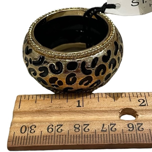 St. John Home Gold Tone Black Enamel Cheetah Print Napkin Ring Holder Set Of 4 - Picture 7 of 7